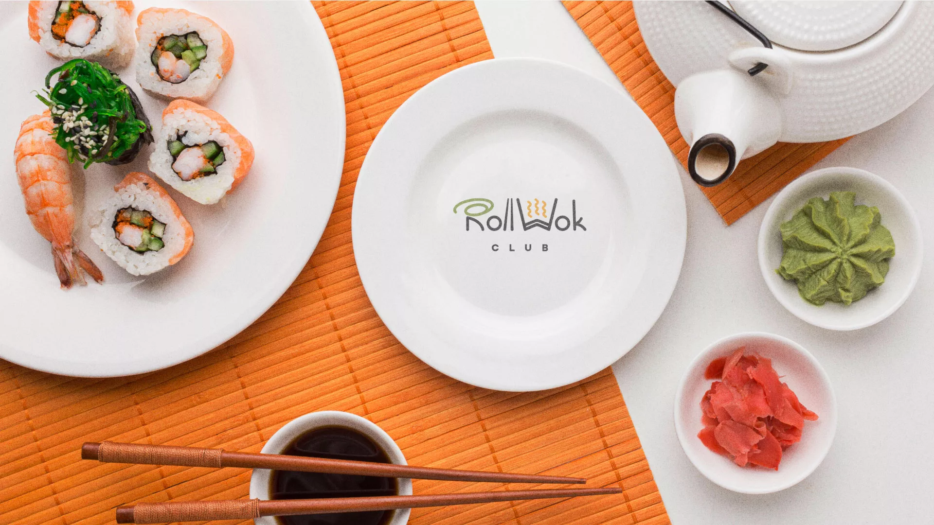 Разработка логотипа и фирменного стиля суши-бара «Roll Wok Club» в Шумерле